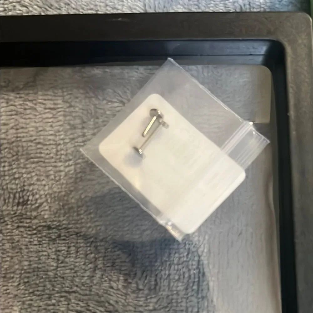 Sophisticated Silver 16G Stud